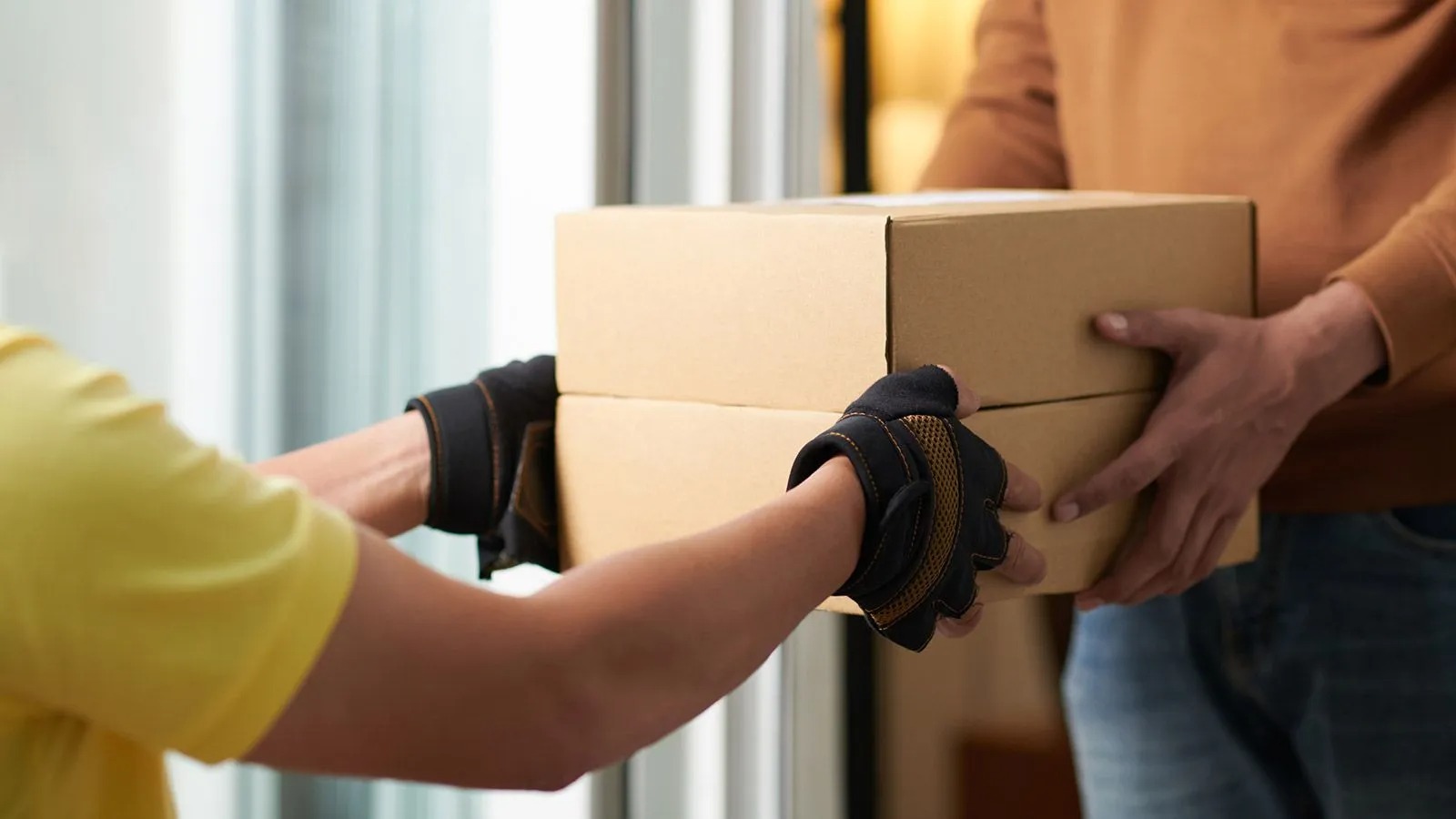 Door Delivery Parcel Services